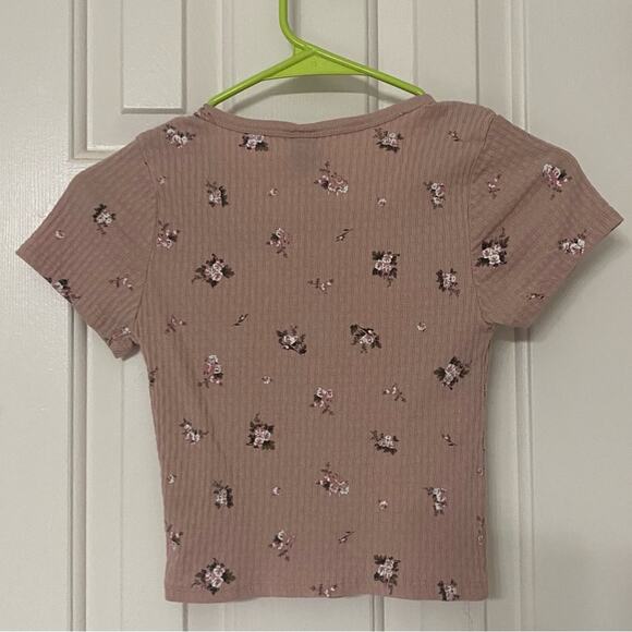 WILD FABLE • Pink Floral Crop Short Sleeve Top - Picture 5 of 5